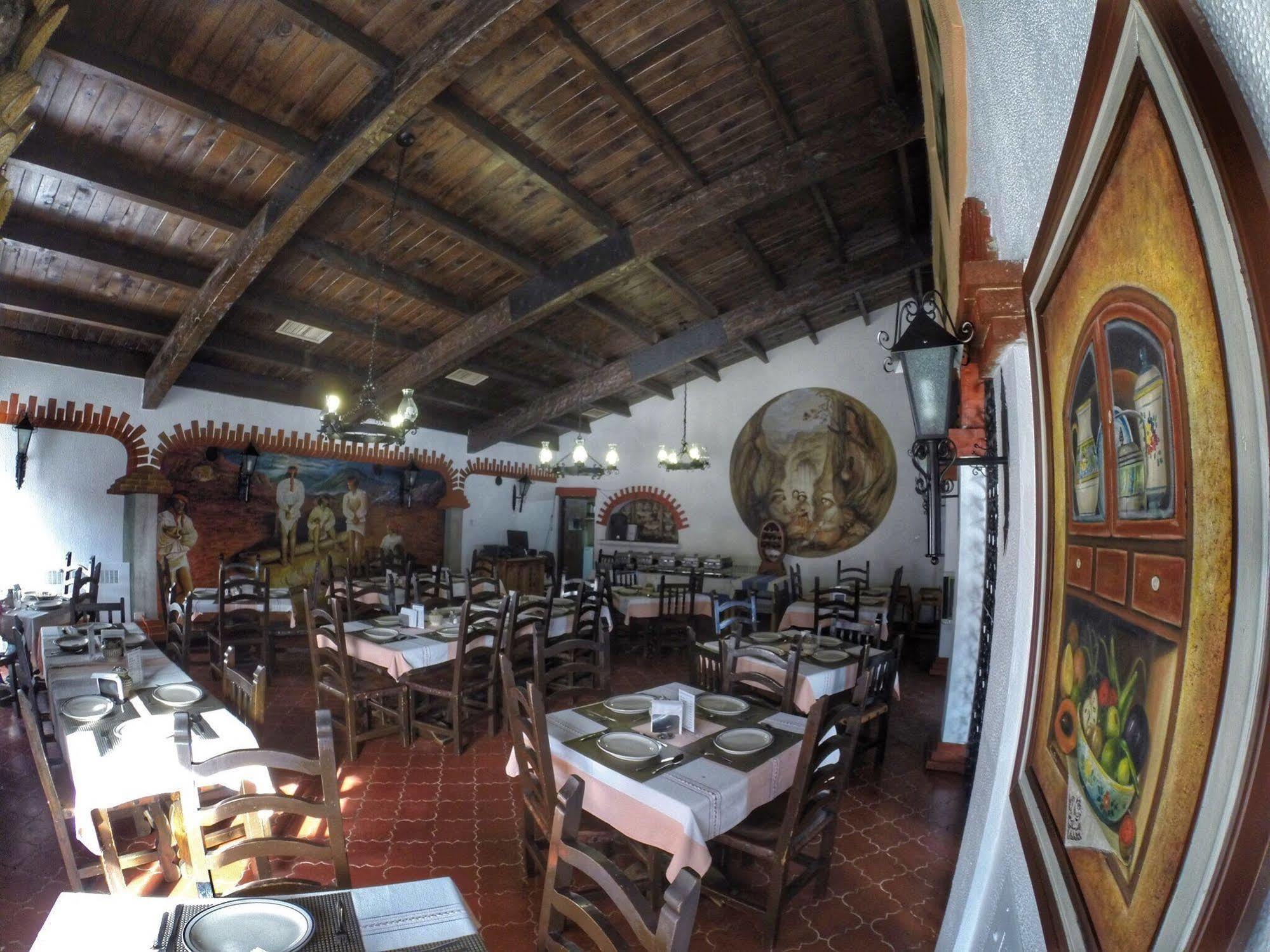 Hotel Parador Santa Cruz Creel Extérieur photo