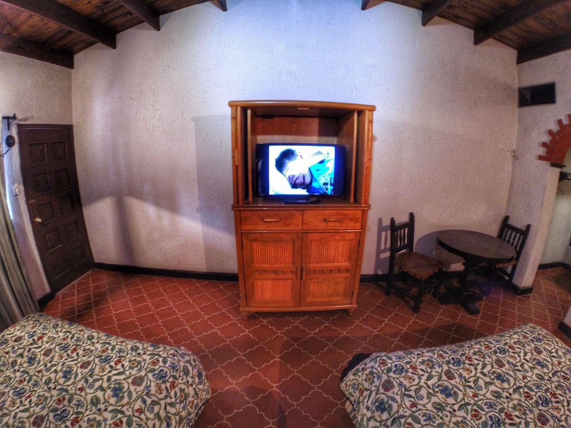 Hotel Parador Santa Cruz Creel Extérieur photo