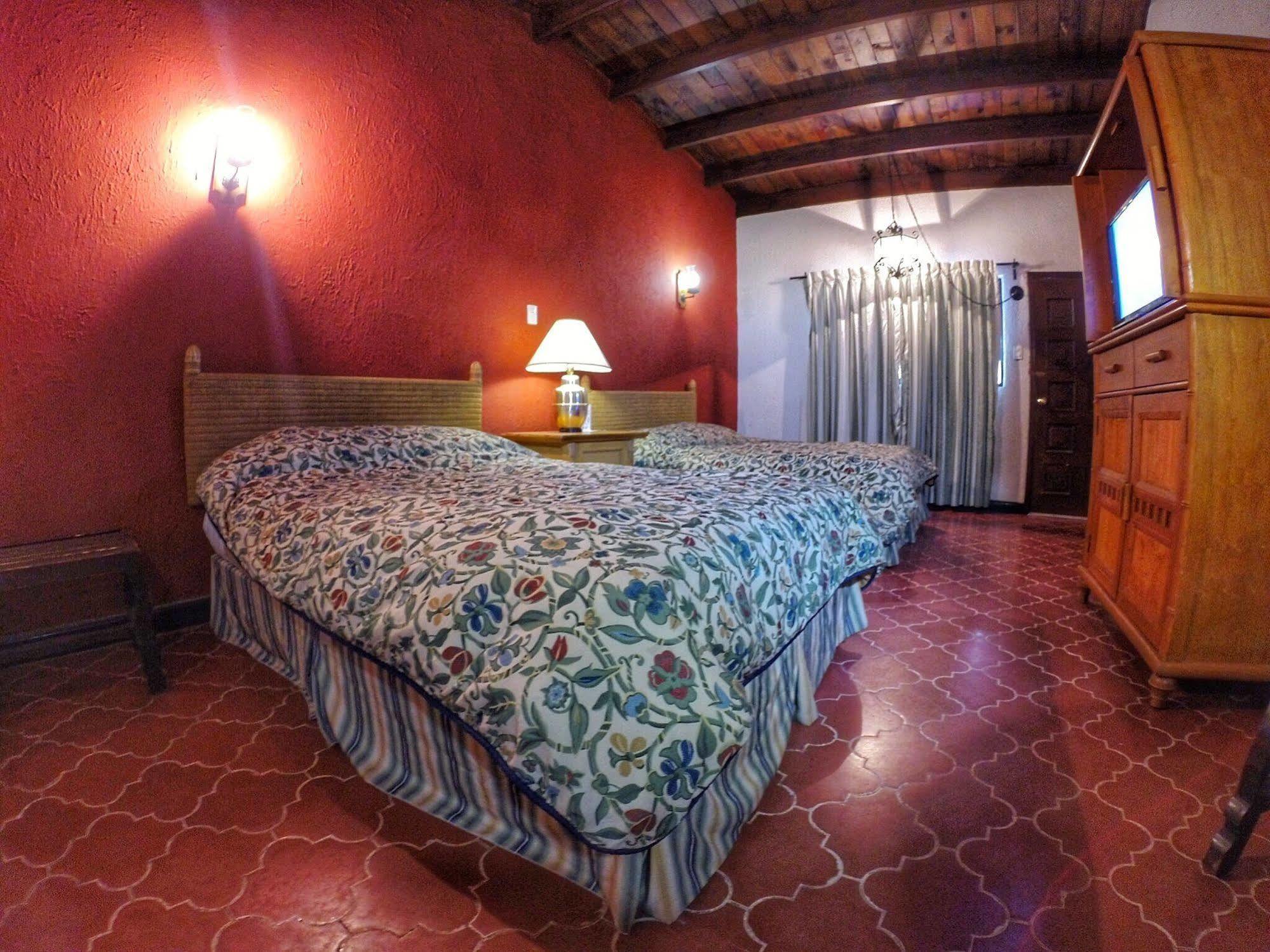 Hotel Parador Santa Cruz Creel Extérieur photo